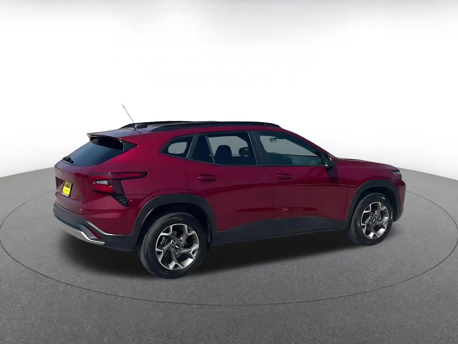 Thumbnail: 2025 Chevrolet Trax - 14