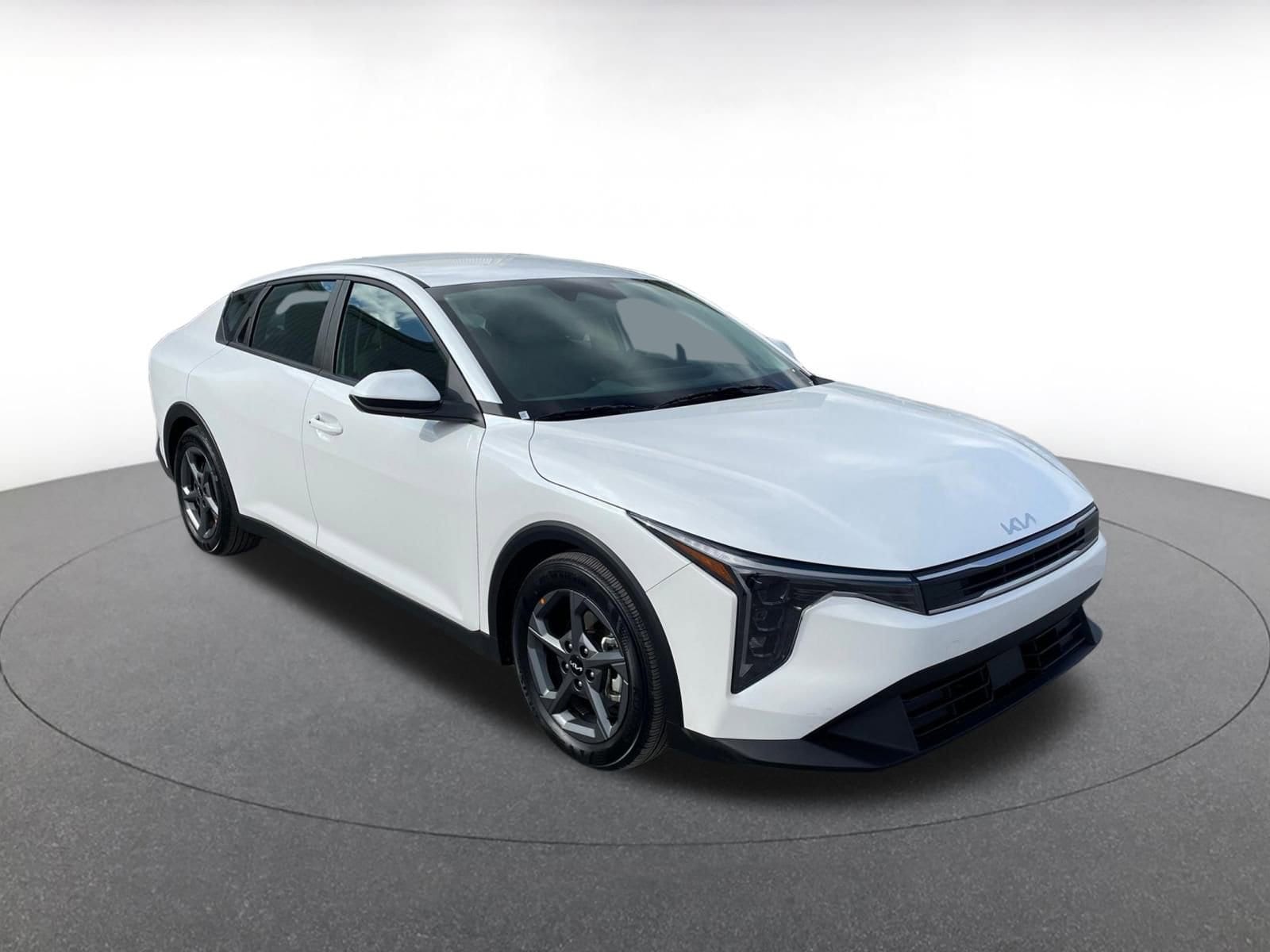 Thumbnail: 2025 Kia K4 - 1