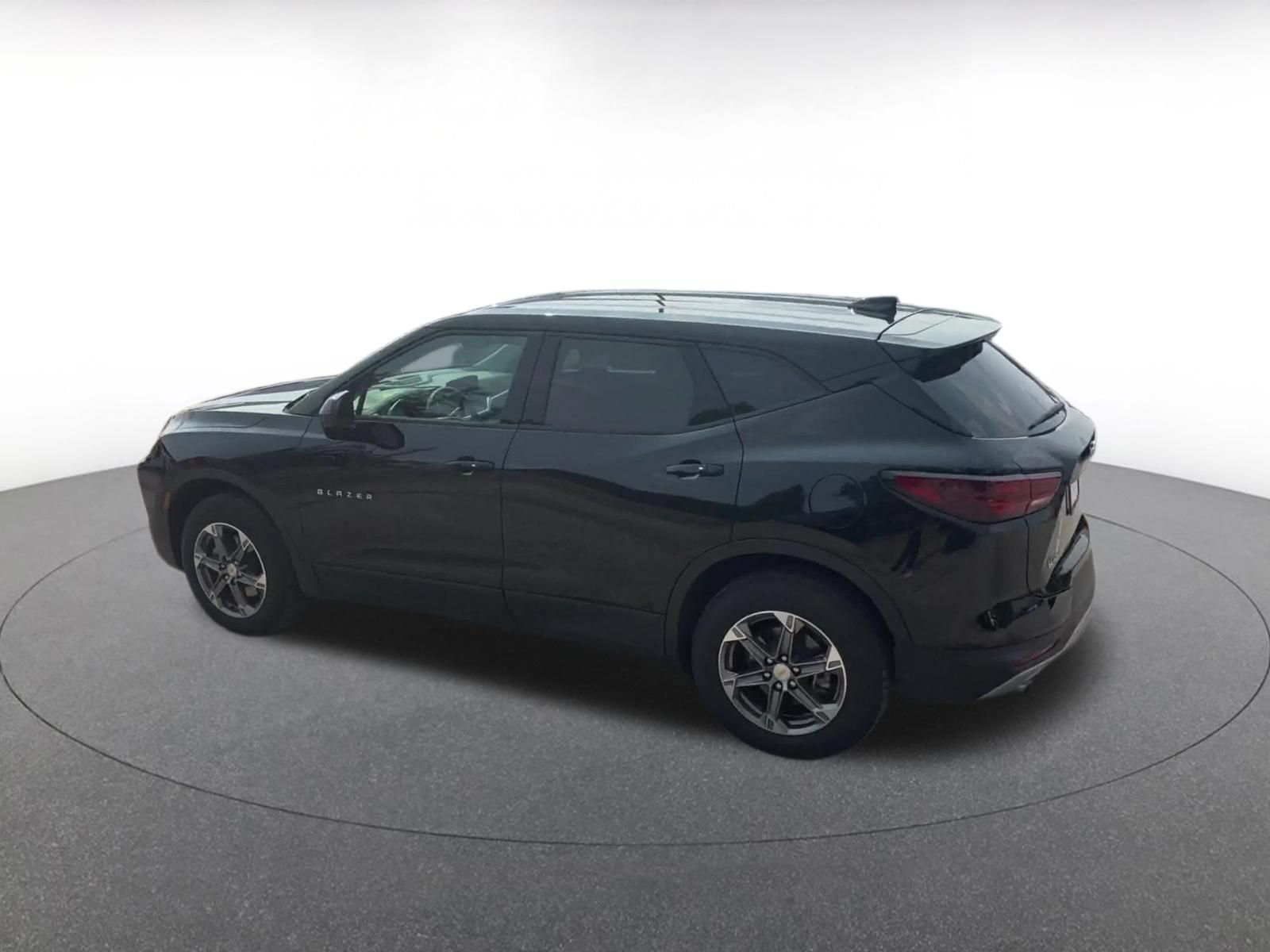 Thumbnail: 2026 Chevrolet Blazer - 10