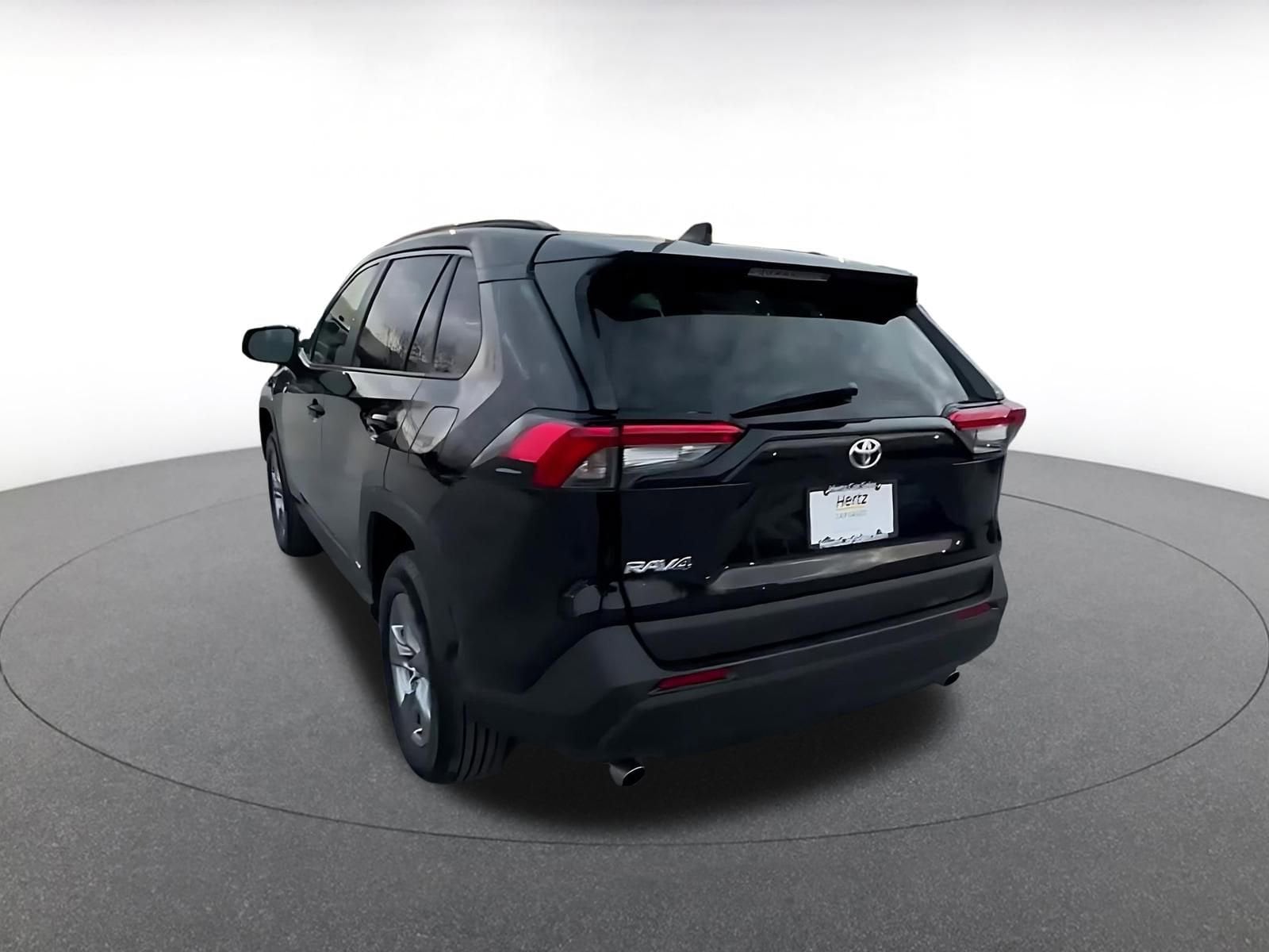 Thumbnail: 2025 Toyota RAV4 - 11