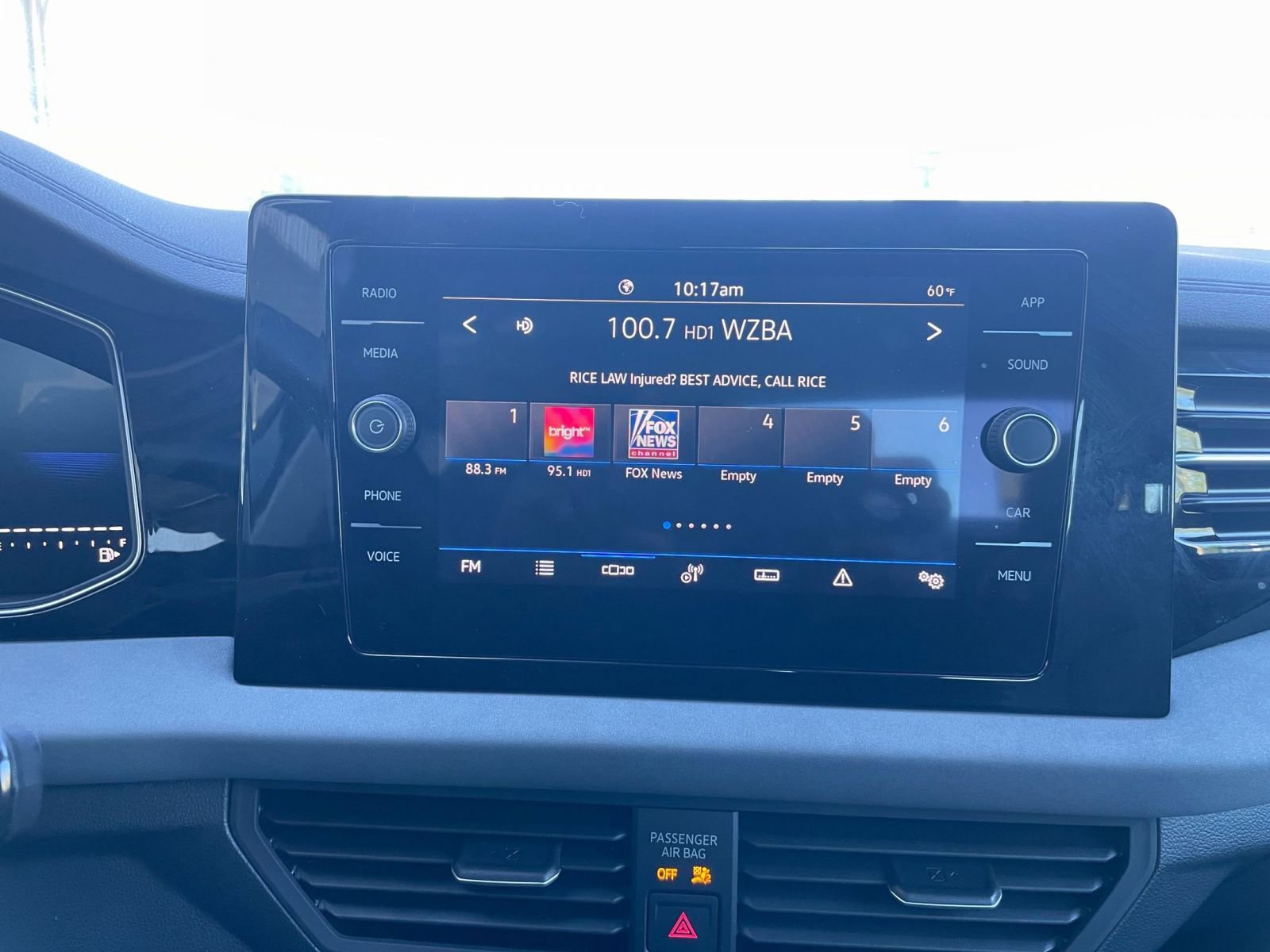 Thumbnail: 2025 Volkswagen Jetta - 21