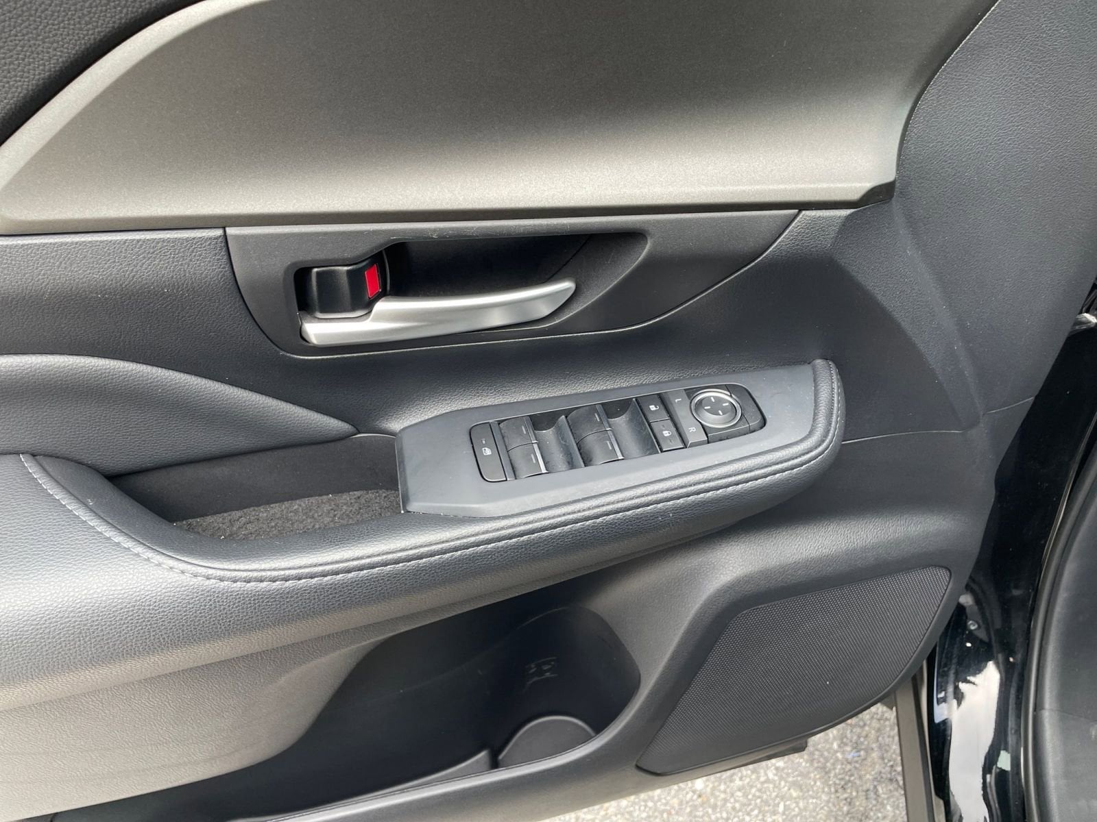 Thumbnail: 2025 Toyota Grand Highlander - 21