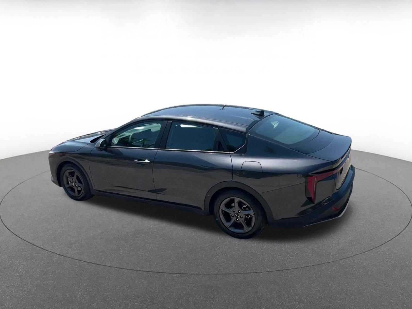 2025 Kia K4 LXS - Photo 10