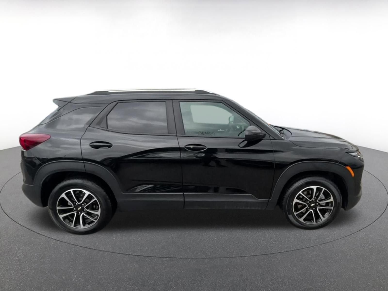 Thumbnail: 2025 Chevrolet TrailBlazer - 16