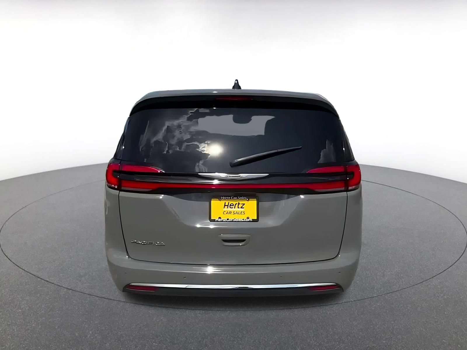 Thumbnail: 2025 Chrysler Pacifica - 12