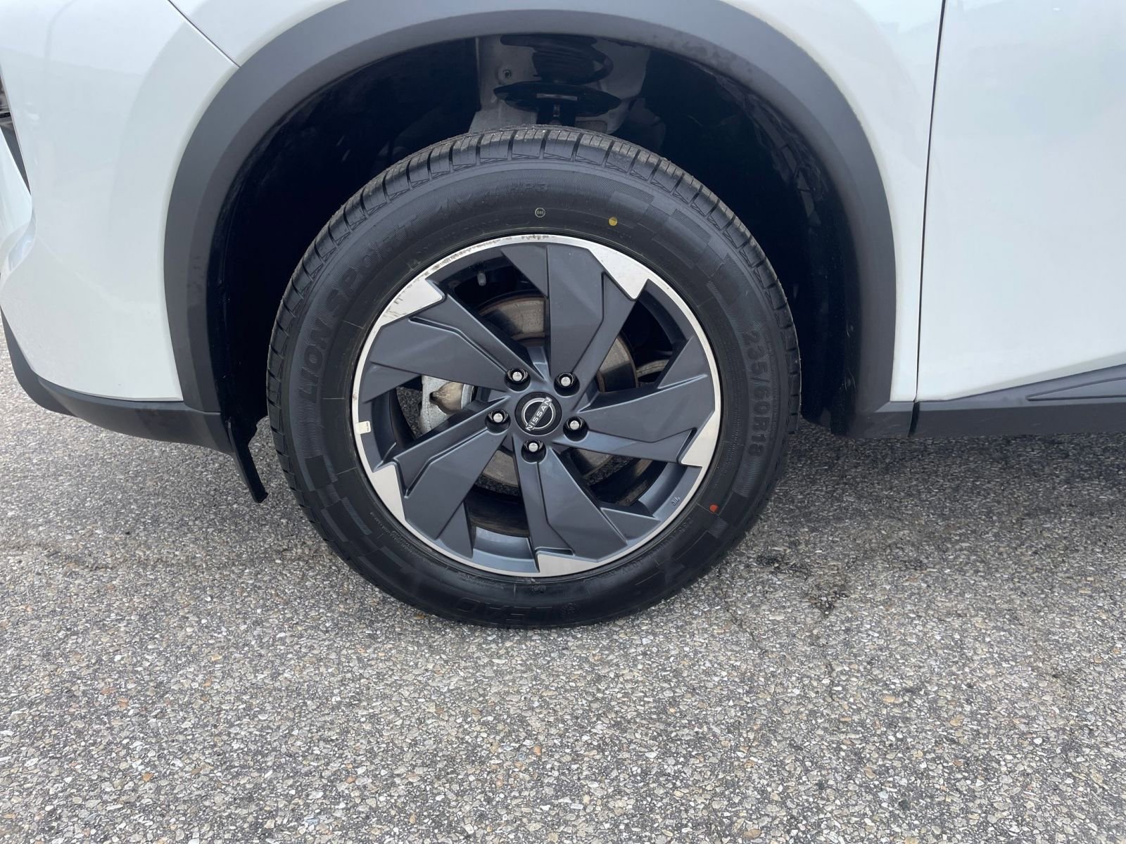 Thumbnail: 2025 Nissan Rogue - 30