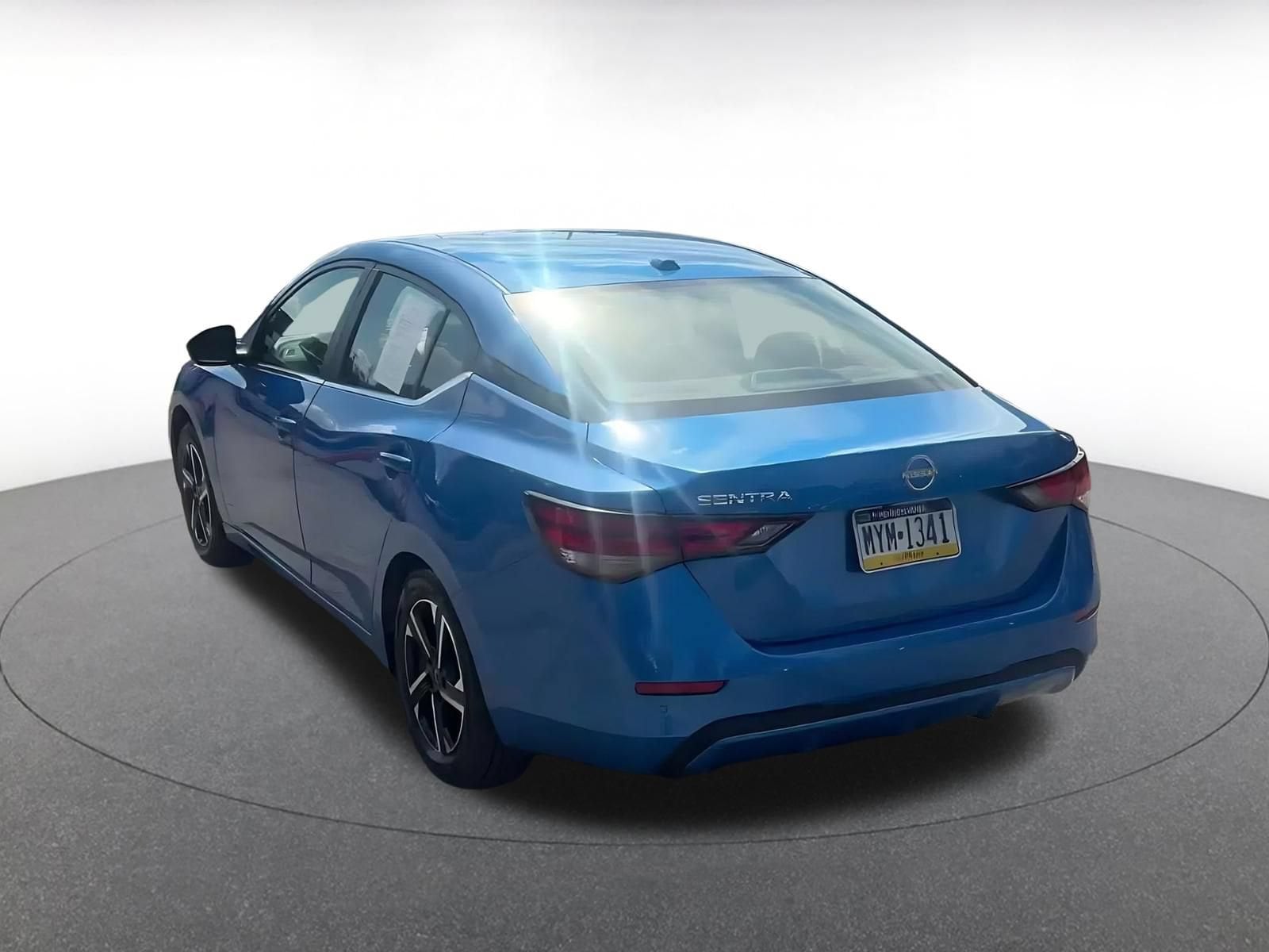 Thumbnail: 2025 Nissan Sentra - 9