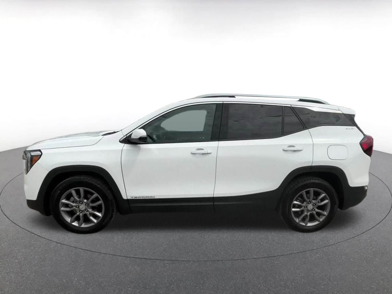 2024 GMC Terrain SLT 8