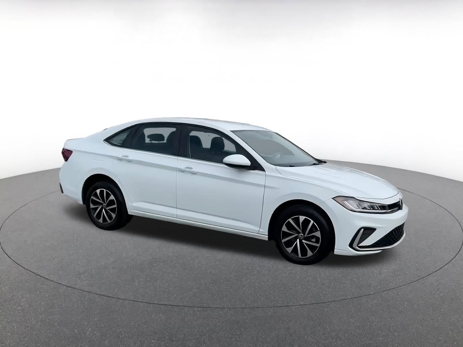 Thumbnail: 2025 Volkswagen Jetta - 2