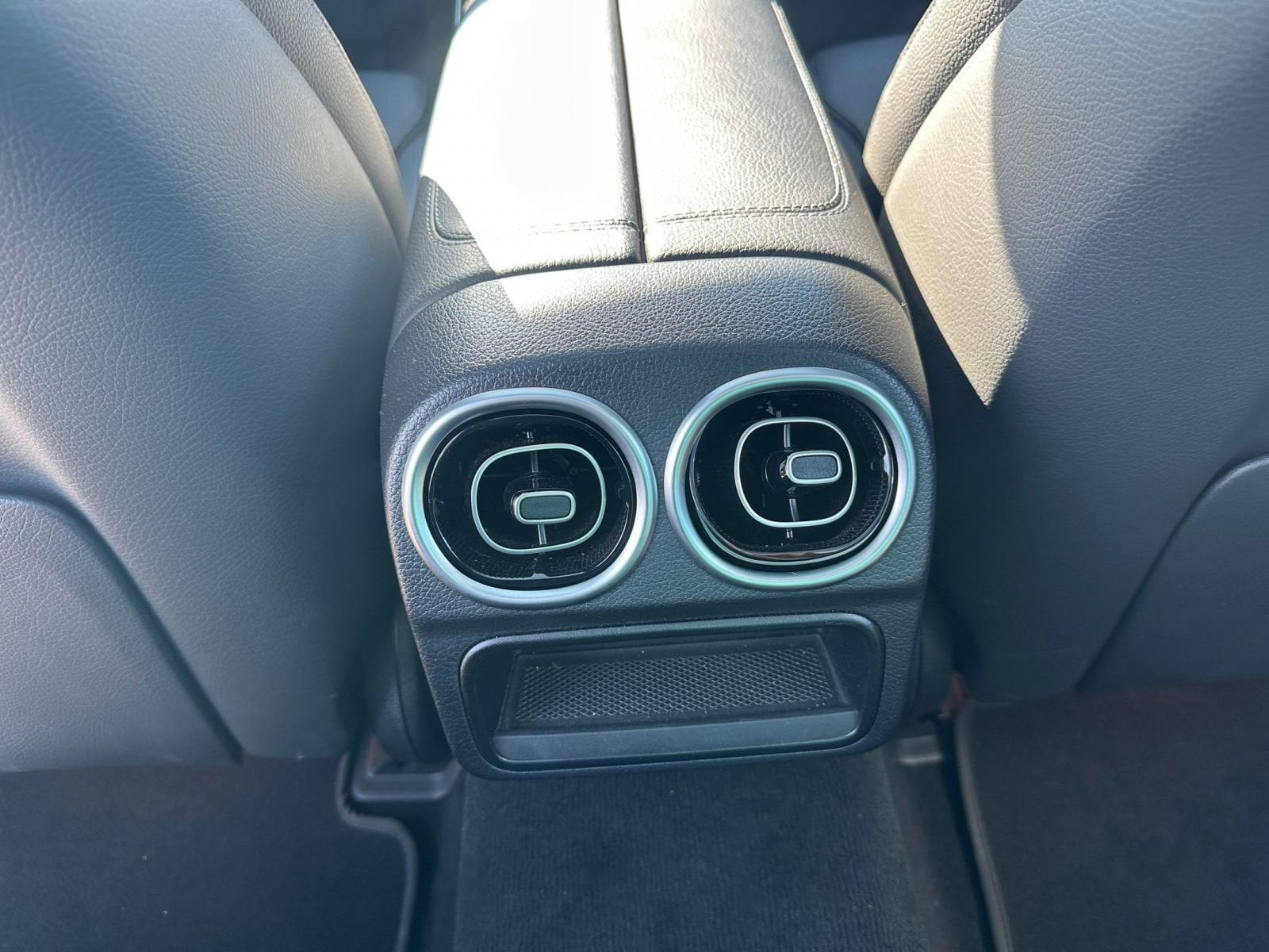 Thumbnail: 2024 Mercedes-Benz C-Class - 23