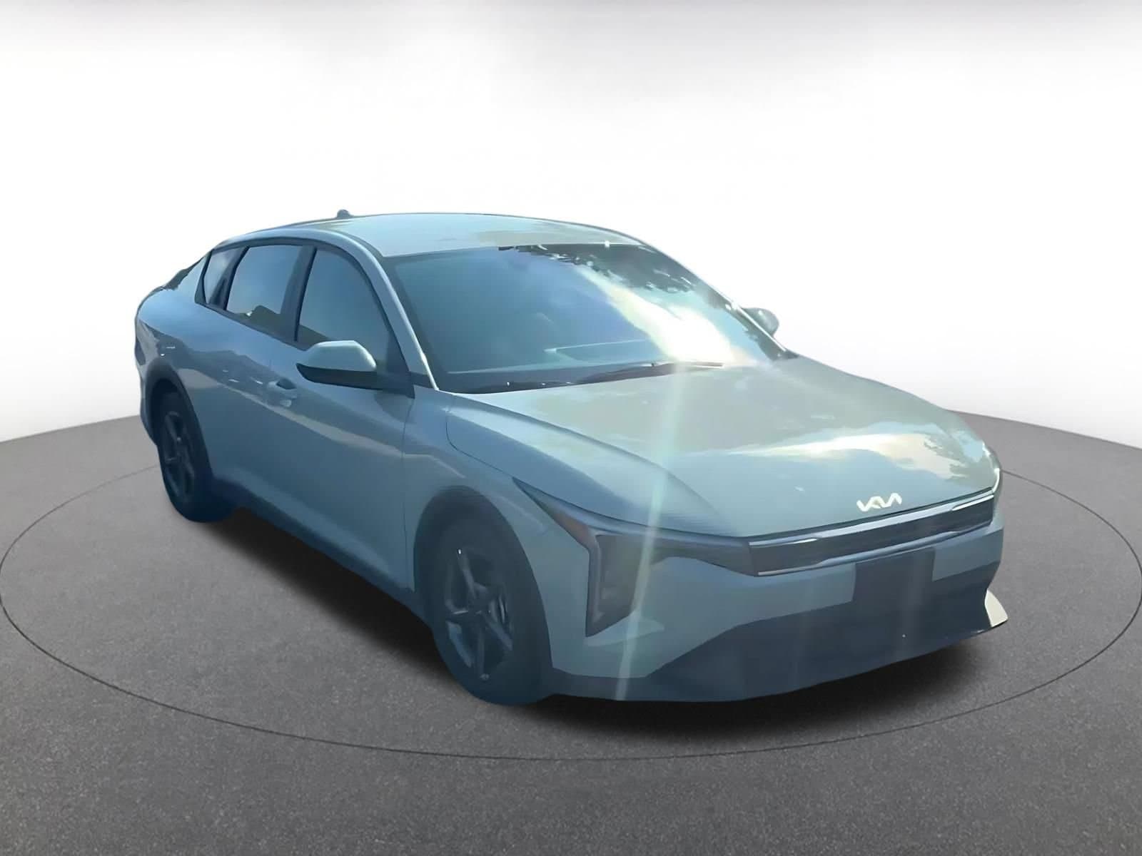 Thumbnail: 2025 Kia K4 - 3