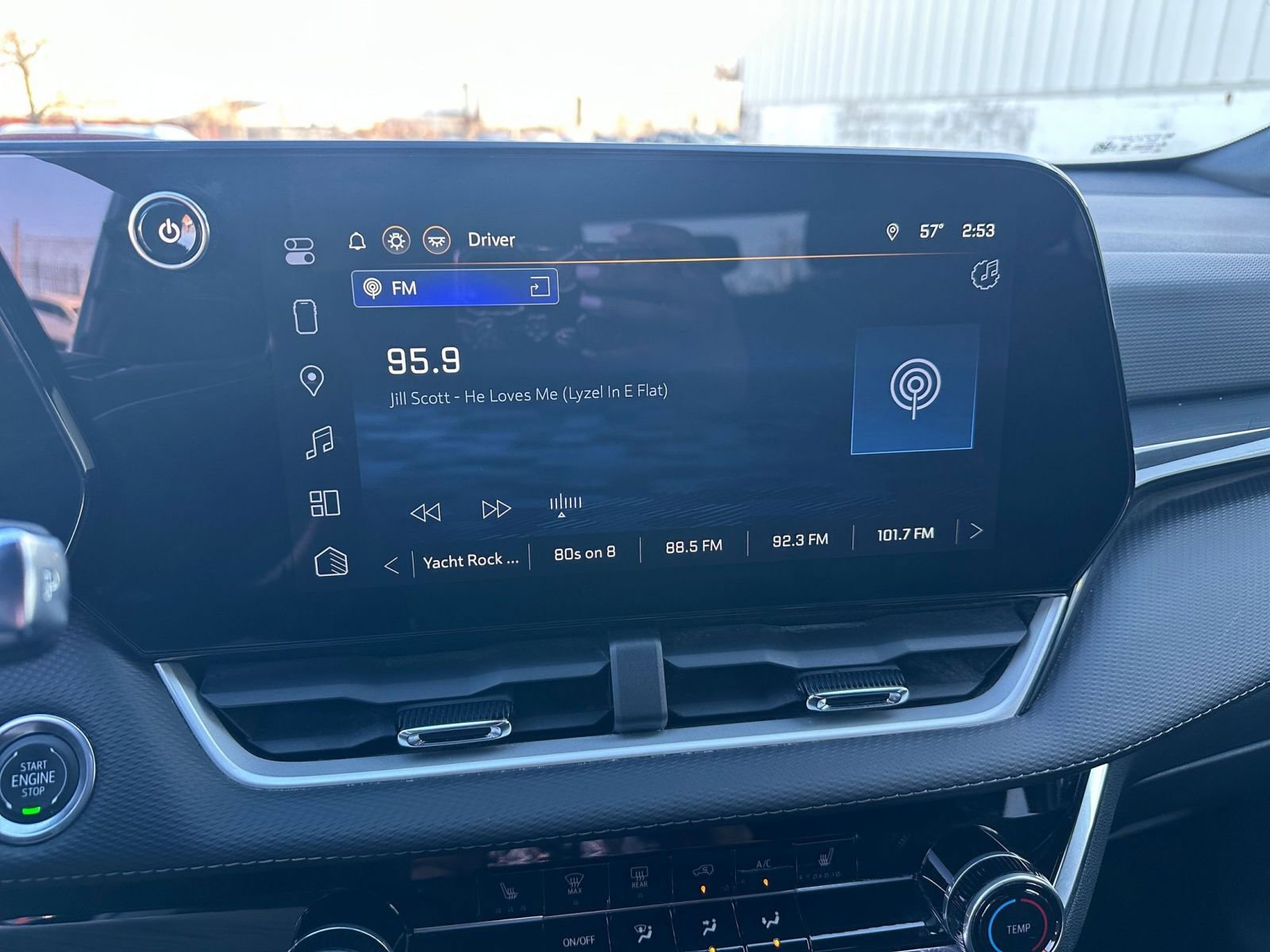 Thumbnail: 2025 Chevrolet Equinox - 21