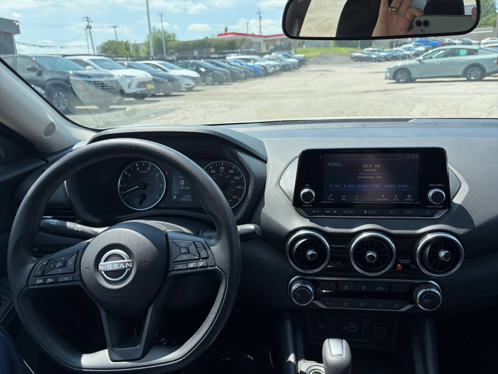 Thumbnail: 2025 Nissan Sentra - 30
