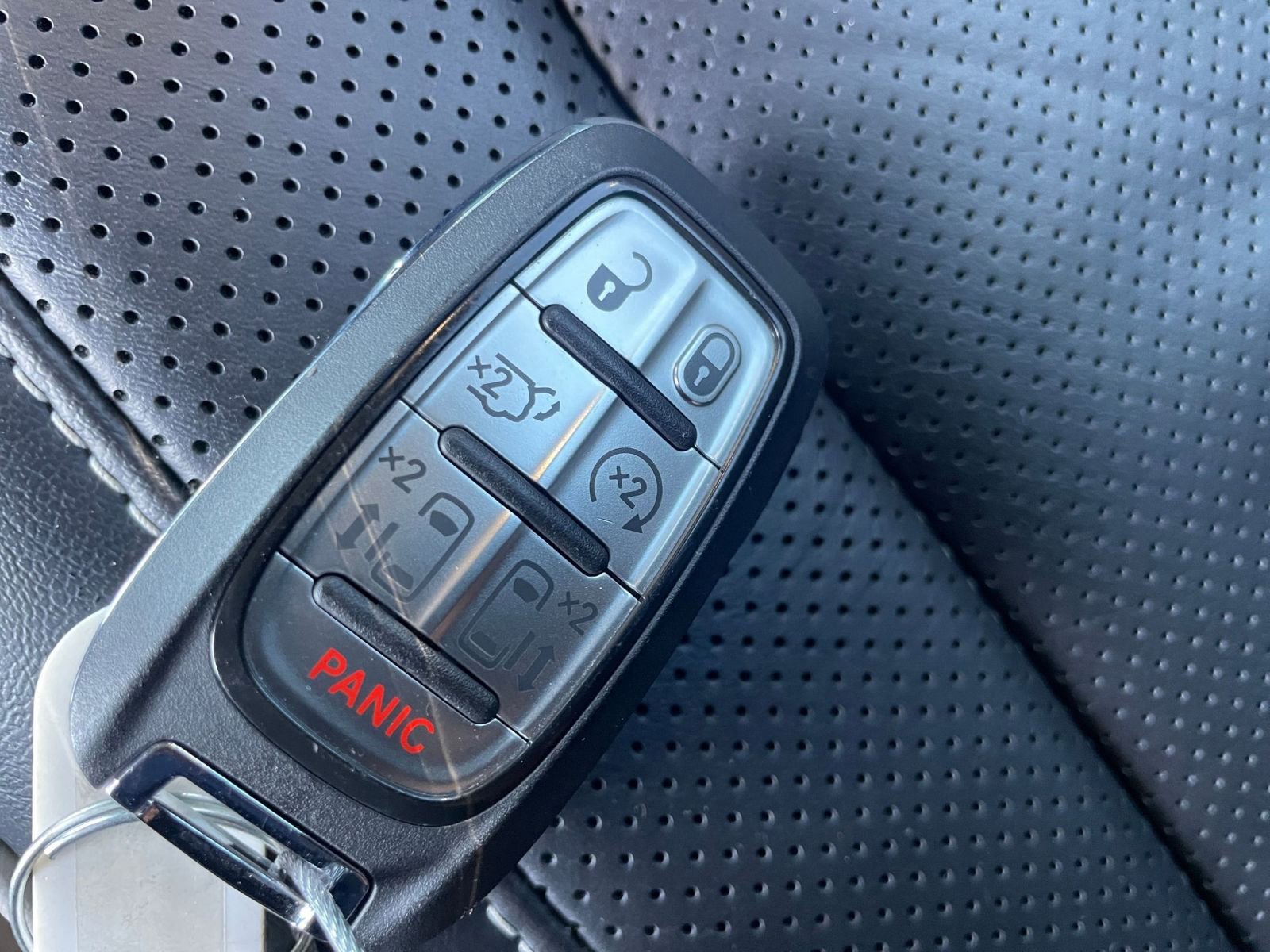 Thumbnail: 2025 Chrysler Pacifica - 24