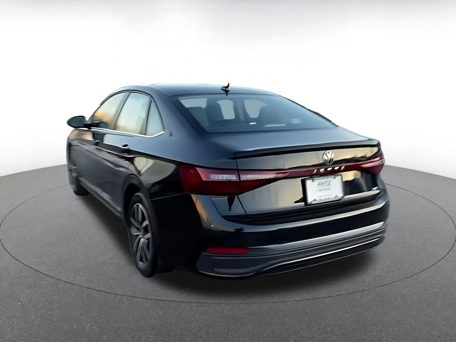 Thumbnail: 2025 Volkswagen Jetta - 16