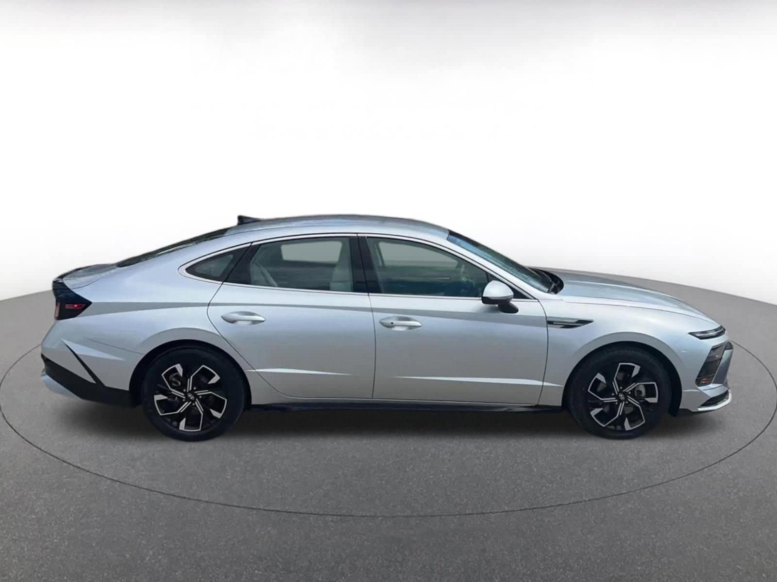 Thumbnail: 2025 Hyundai Sonata - 16