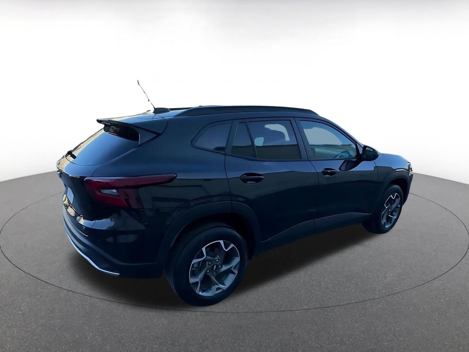 Thumbnail: 2025 Chevrolet Trax - 15