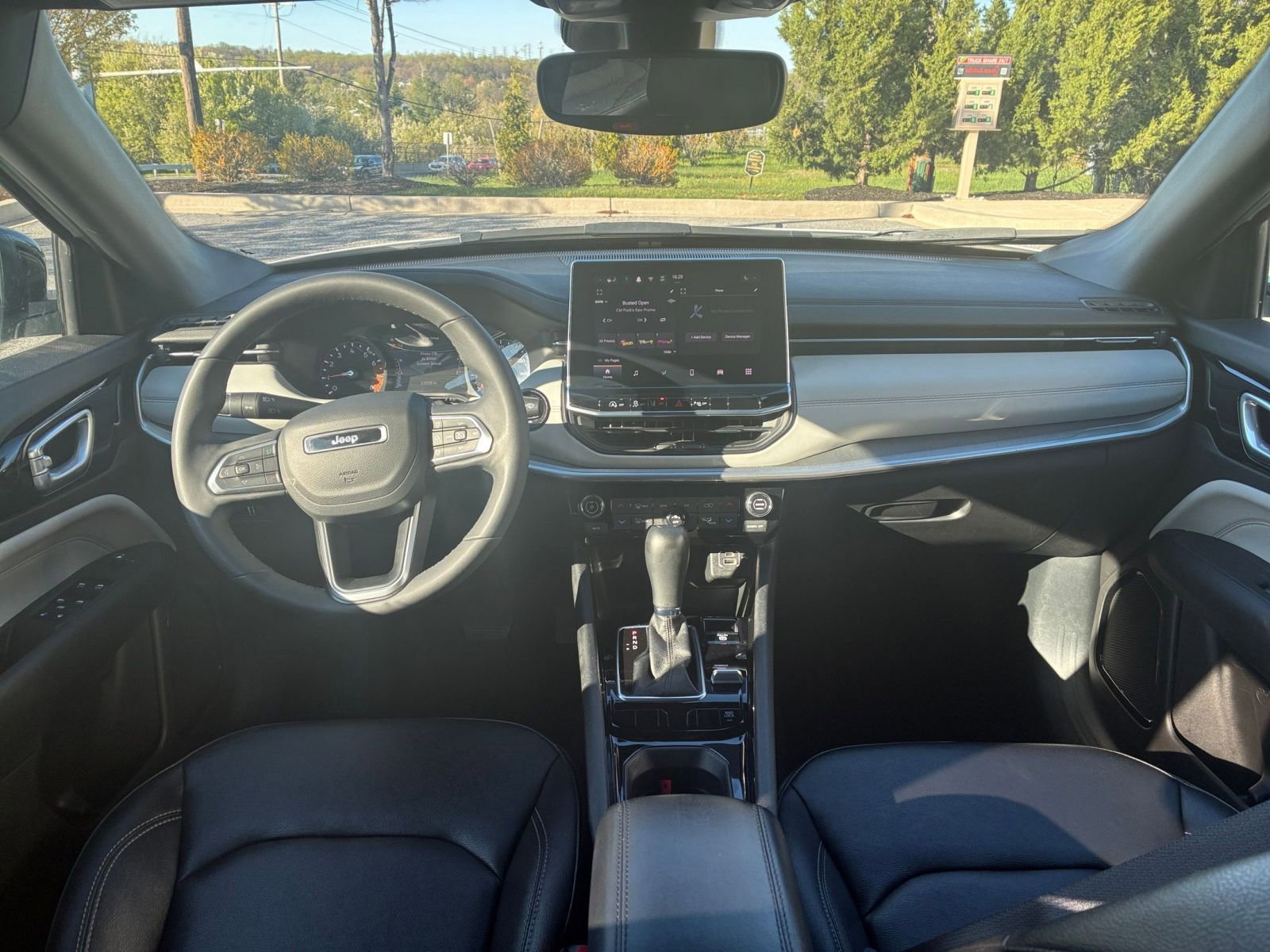 Thumbnail: 2025 Jeep Compass - 28