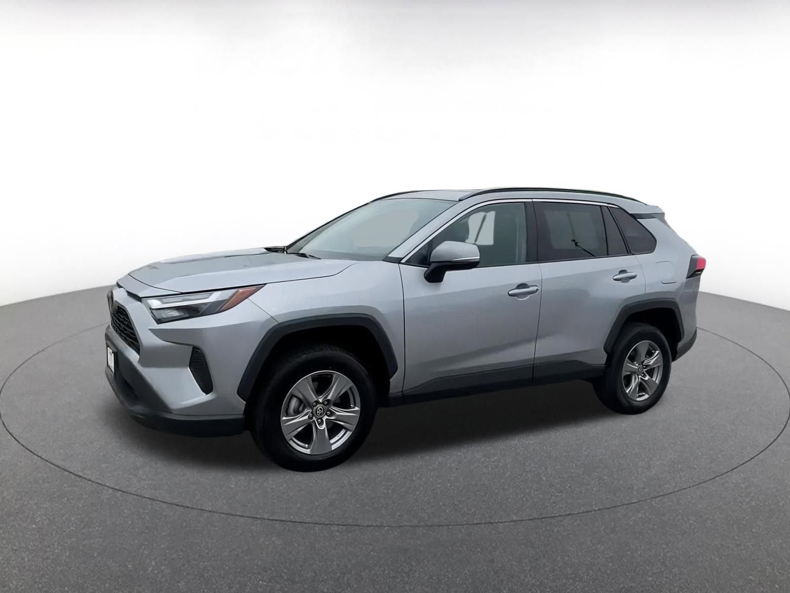 2024 Toyota RAV4 XLE 7