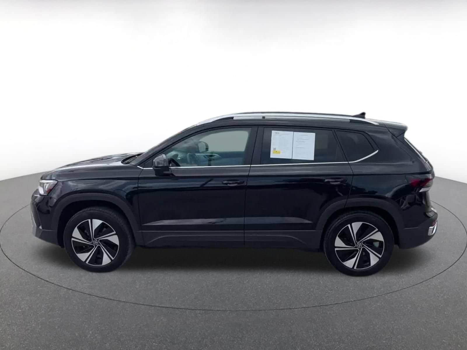 Thumbnail: 2026 Volkswagen Taos - 9