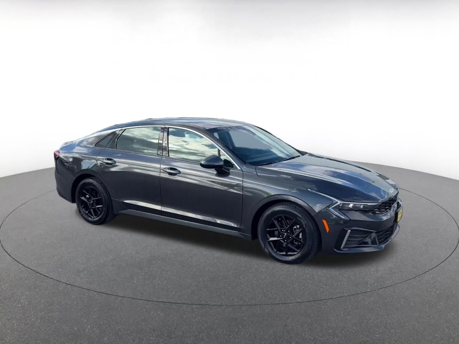 Thumbnail: 2025 Kia K5 - 2