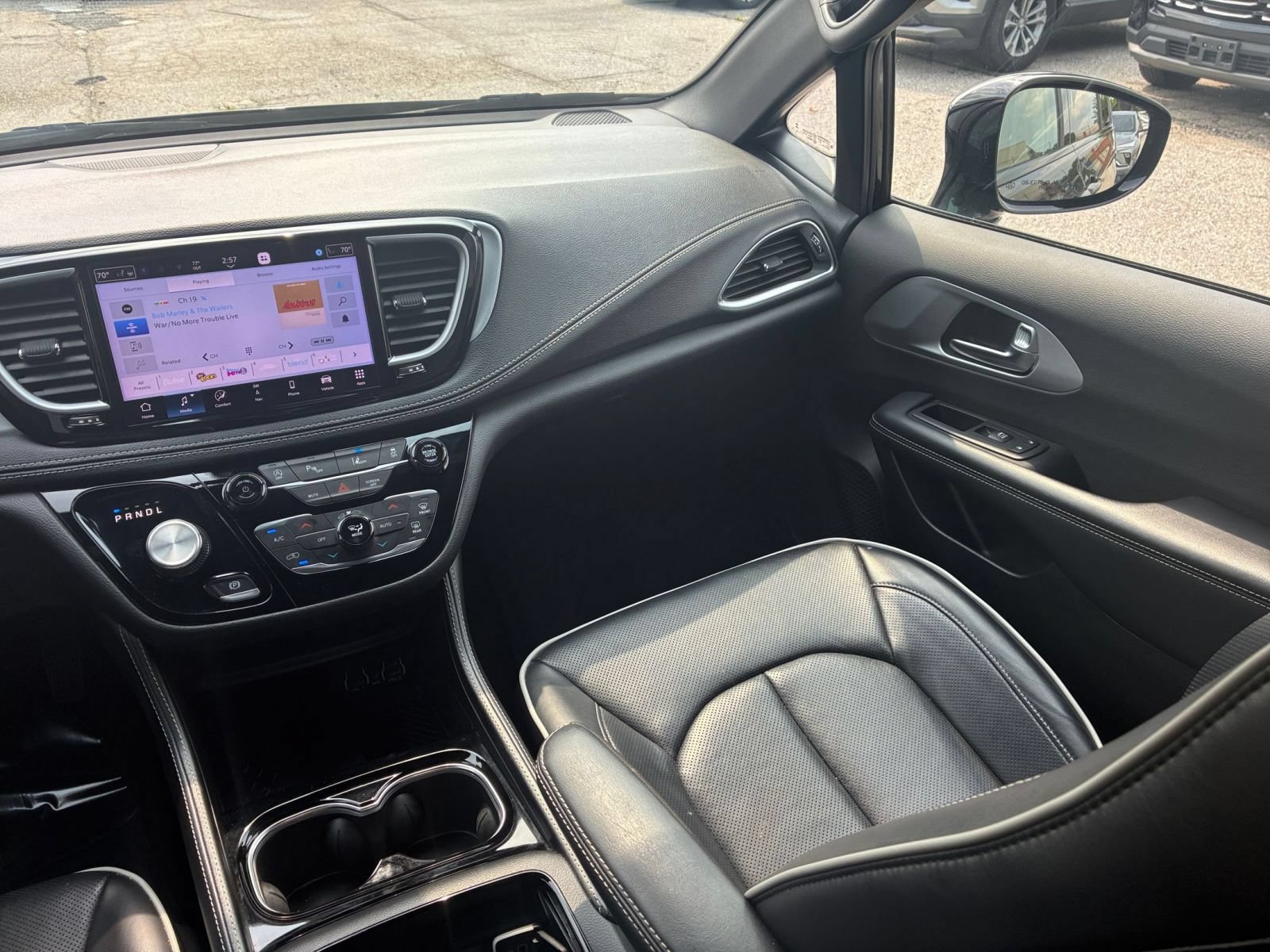 Thumbnail: 2025 Chrysler Pacifica - 31