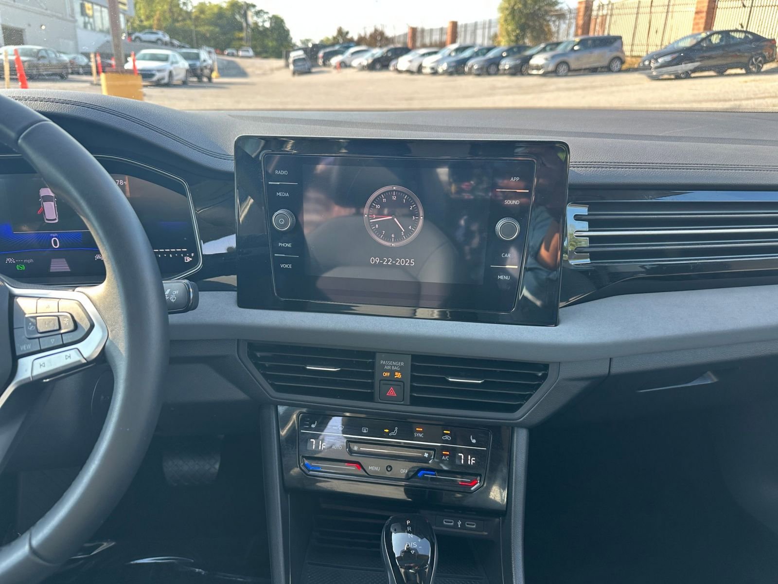 Thumbnail: 2025 Volkswagen Jetta - 18