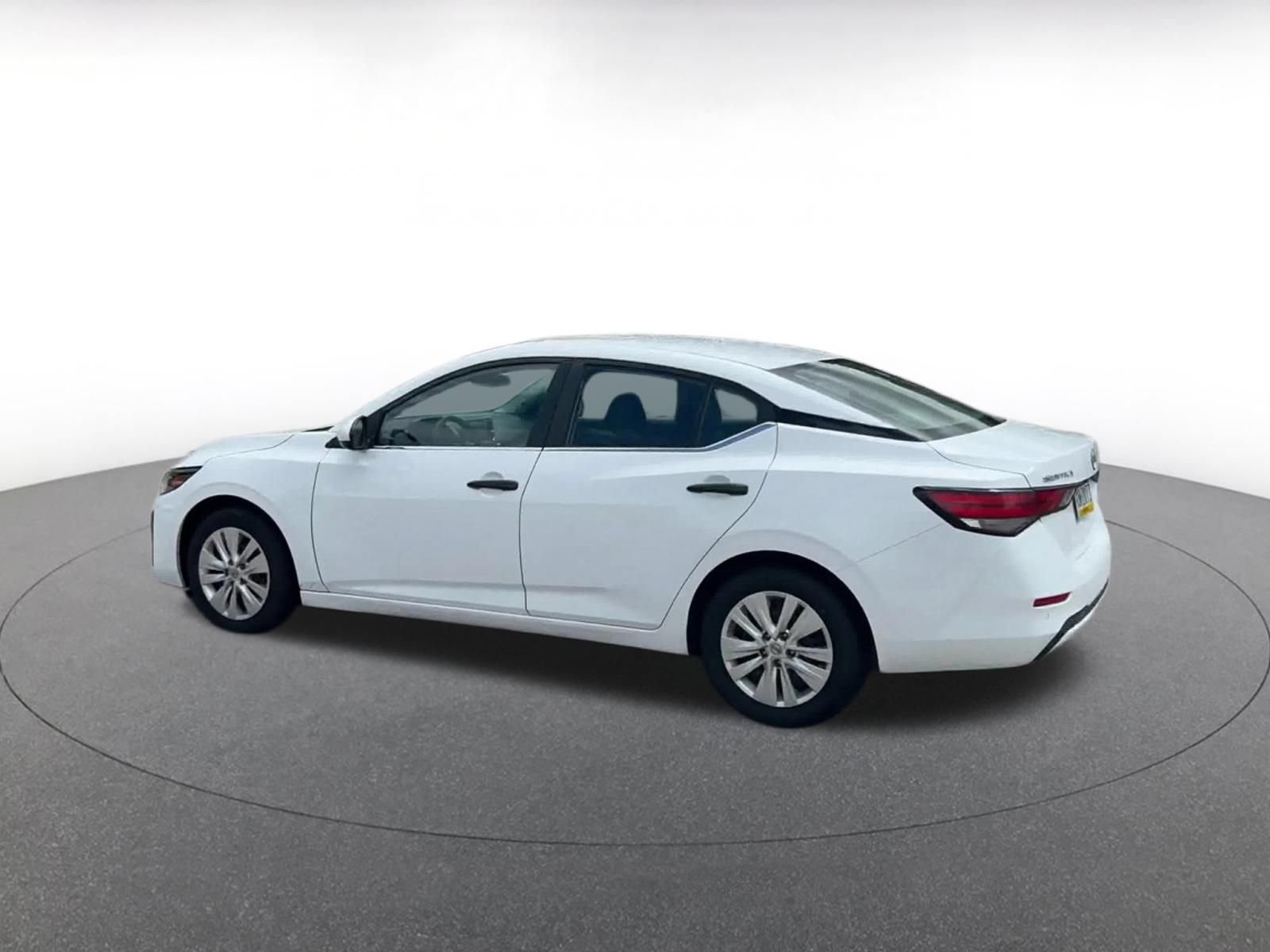 Thumbnail: 2025 Nissan Sentra - 10