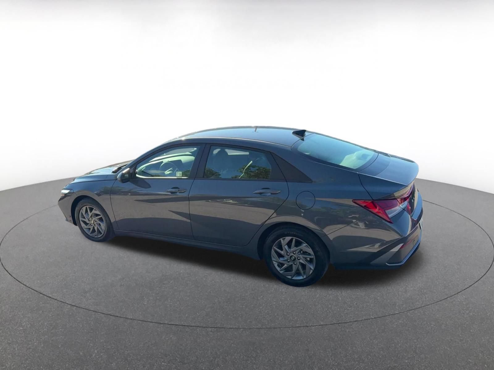 Thumbnail: 2026 Hyundai Elantra - 9