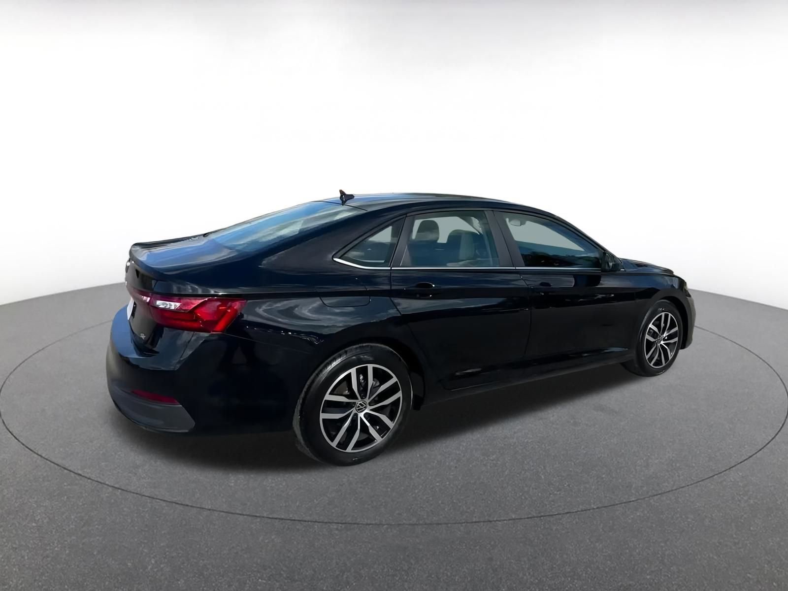 Thumbnail: 2025 Volkswagen Jetta - 15