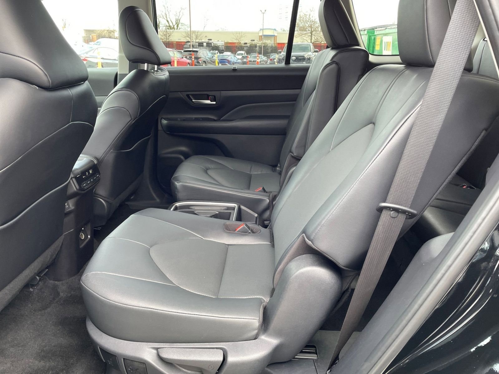 Thumbnail: 2025 Toyota Grand Highlander - 27