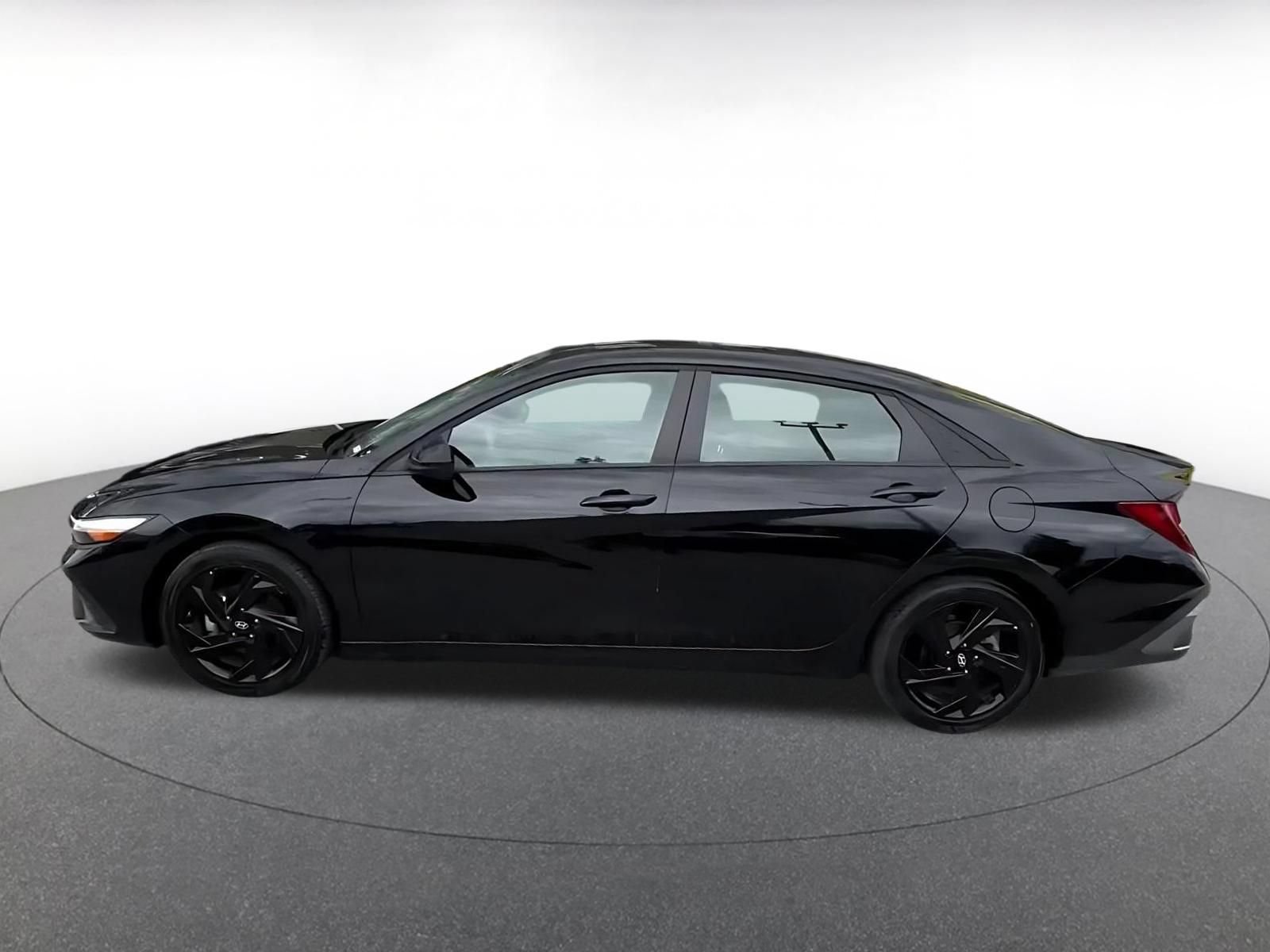 Thumbnail: 2026 Hyundai Elantra - 9
