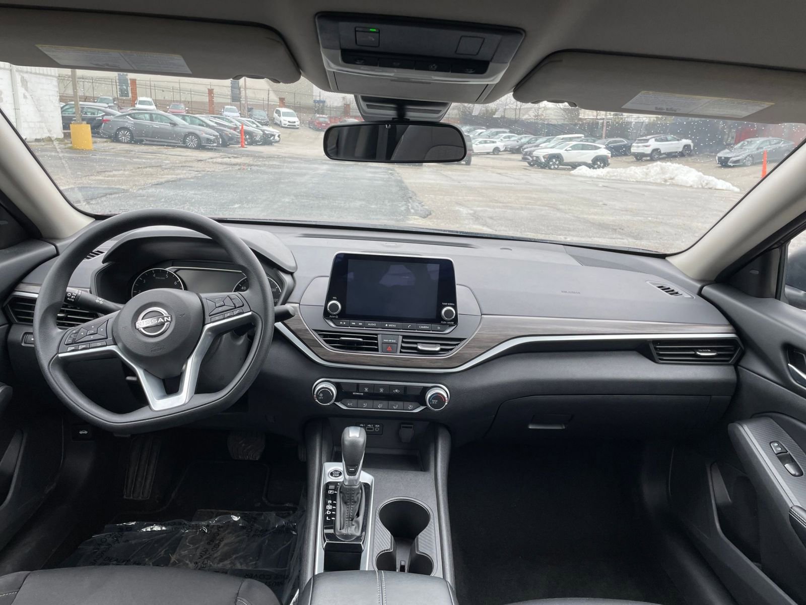 Thumbnail: 2025 Nissan Altima - 32