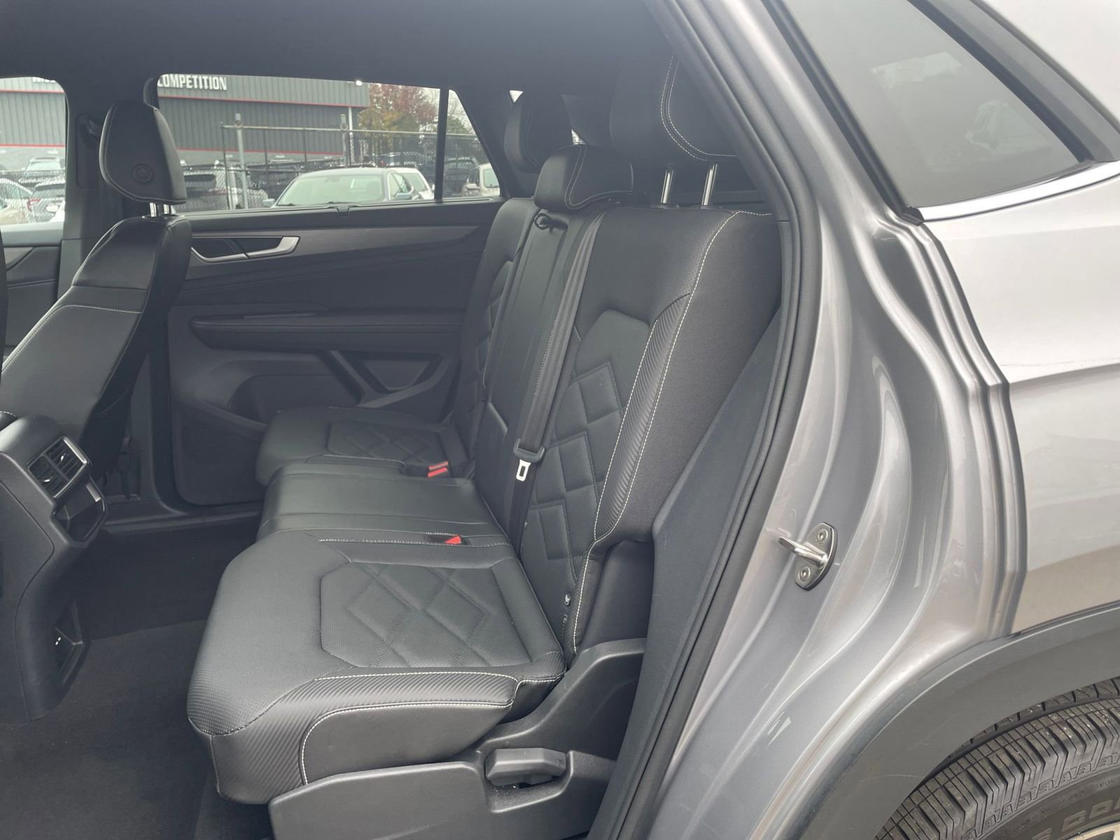 Thumbnail: 2025 Volkswagen Atlas - 25