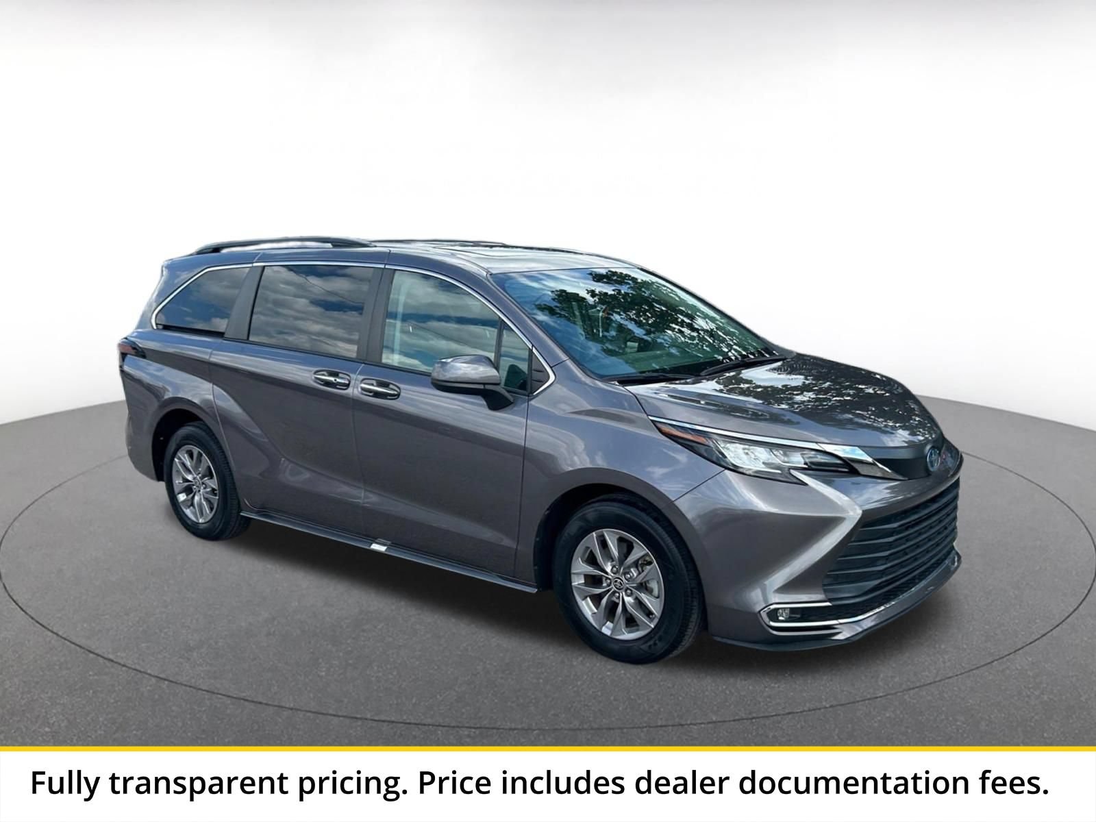 Thumbnail: 2023 Toyota Sienna - 1