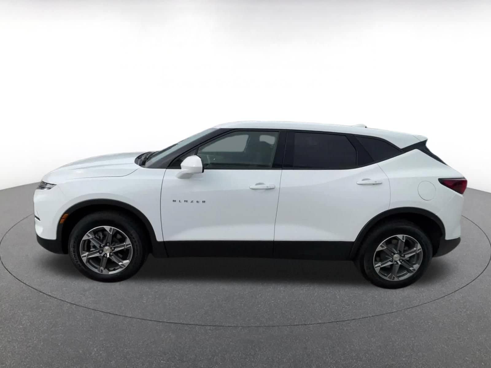 Thumbnail: 2026 Chevrolet Blazer - 8