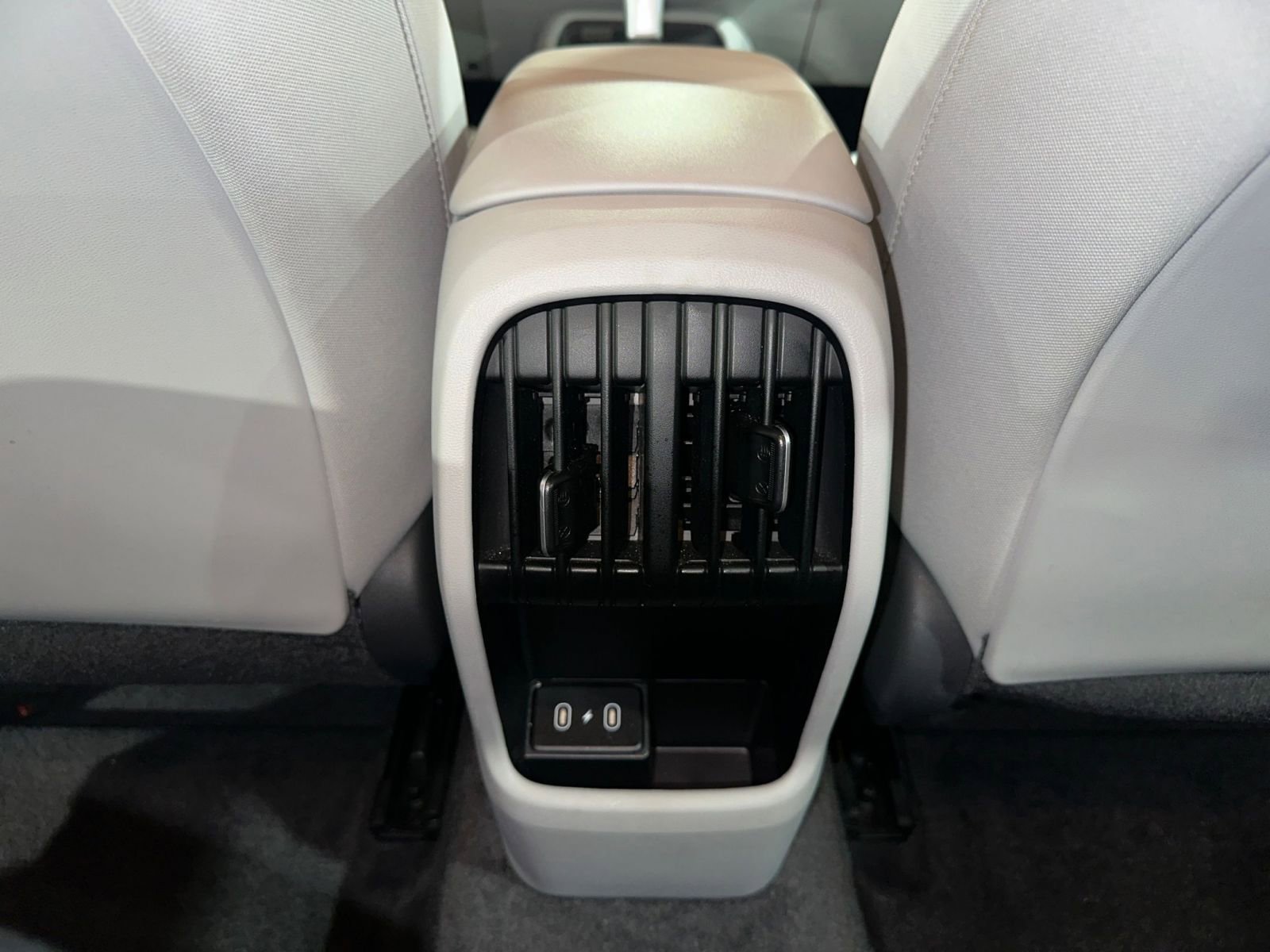 Thumbnail: 2025 Hyundai Kona - 24