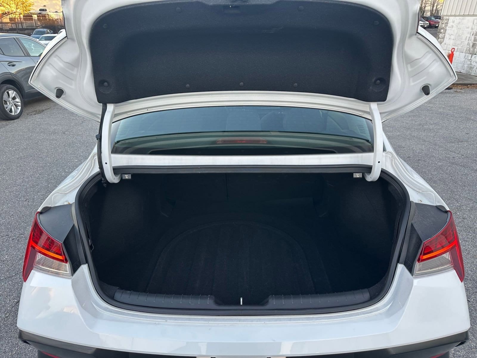 Thumbnail: 2025 Hyundai Elantra - 29