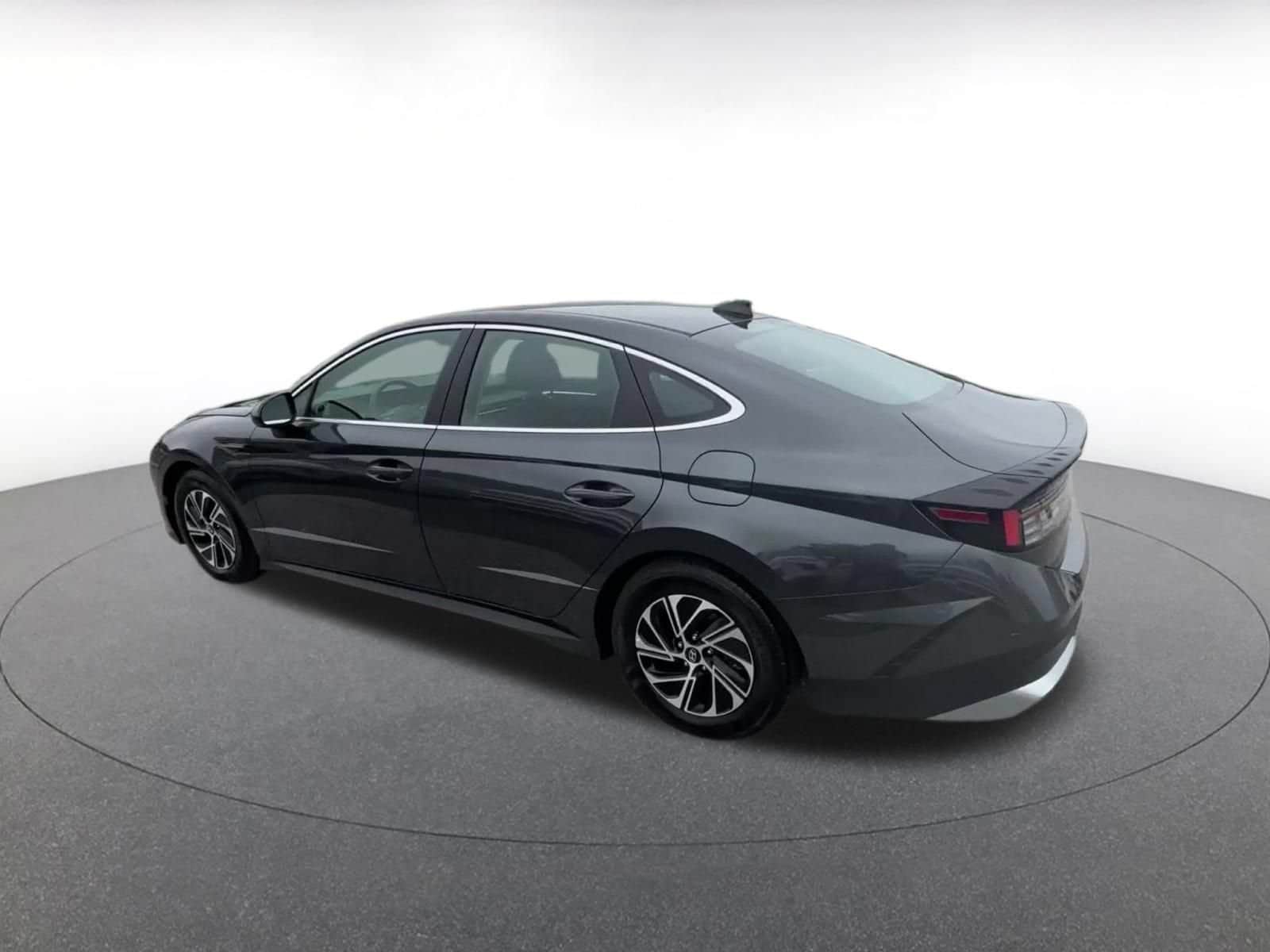Thumbnail: 2026 Hyundai Sonata - 10