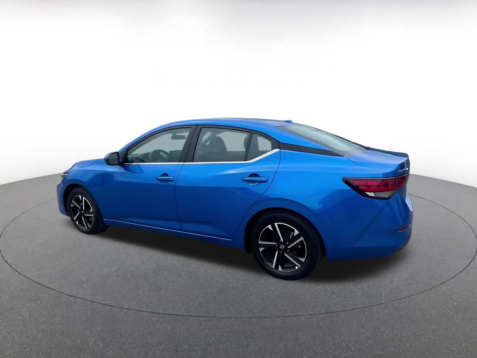 Thumbnail: 2025 Nissan Sentra - 10