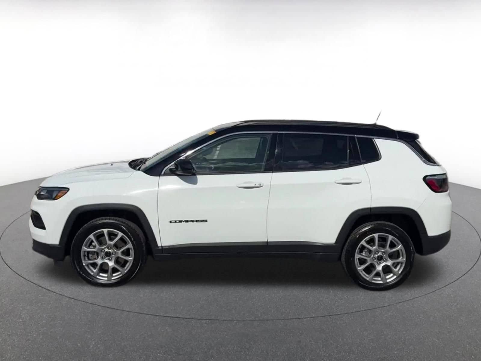 Thumbnail: 2025 Jeep Compass - 9