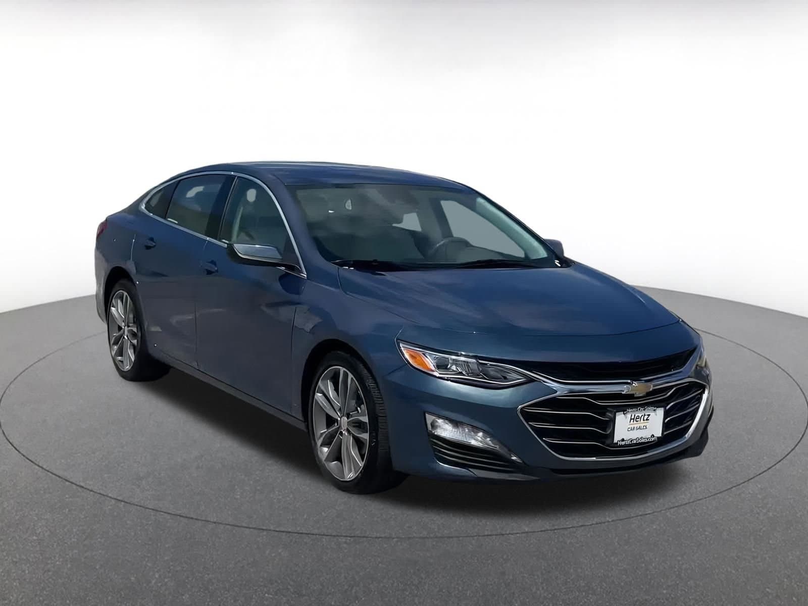 Thumbnail: 2024 Chevrolet Malibu - 3