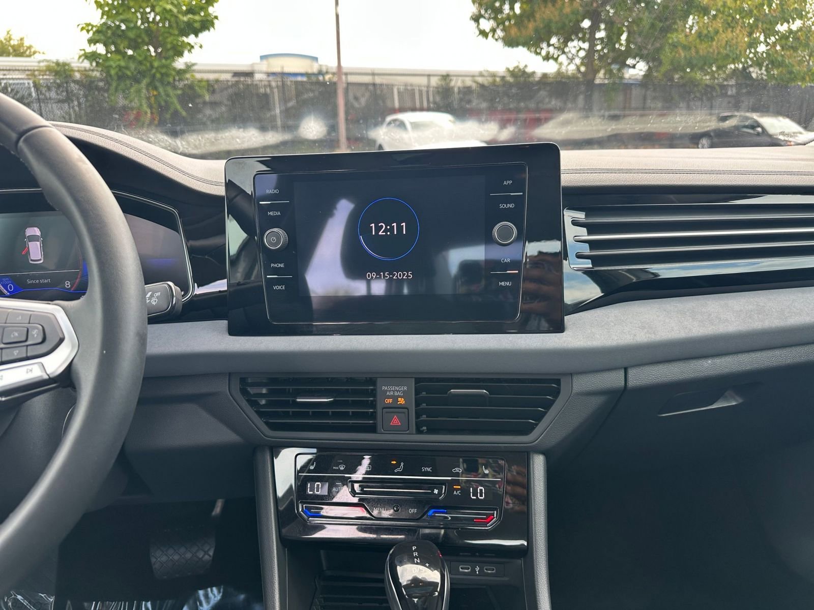 Thumbnail: 2025 Volkswagen Jetta - 18