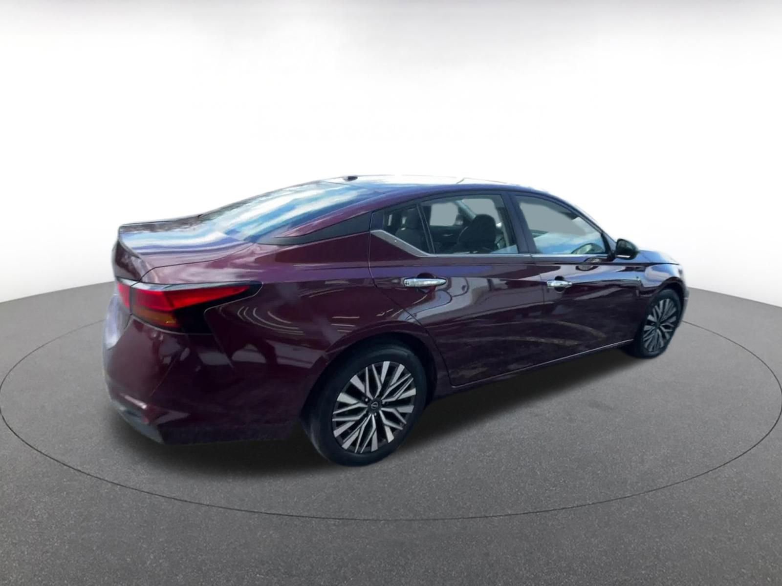 Thumbnail: 2025 Nissan Altima - 12
