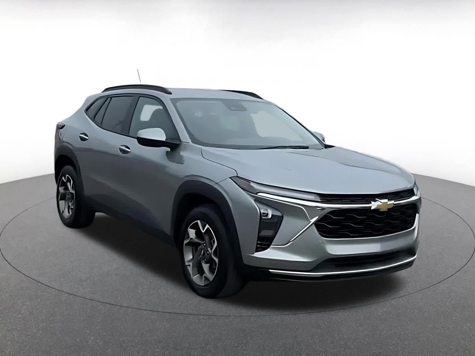 Thumbnail: 2025 Chevrolet Trax - 3