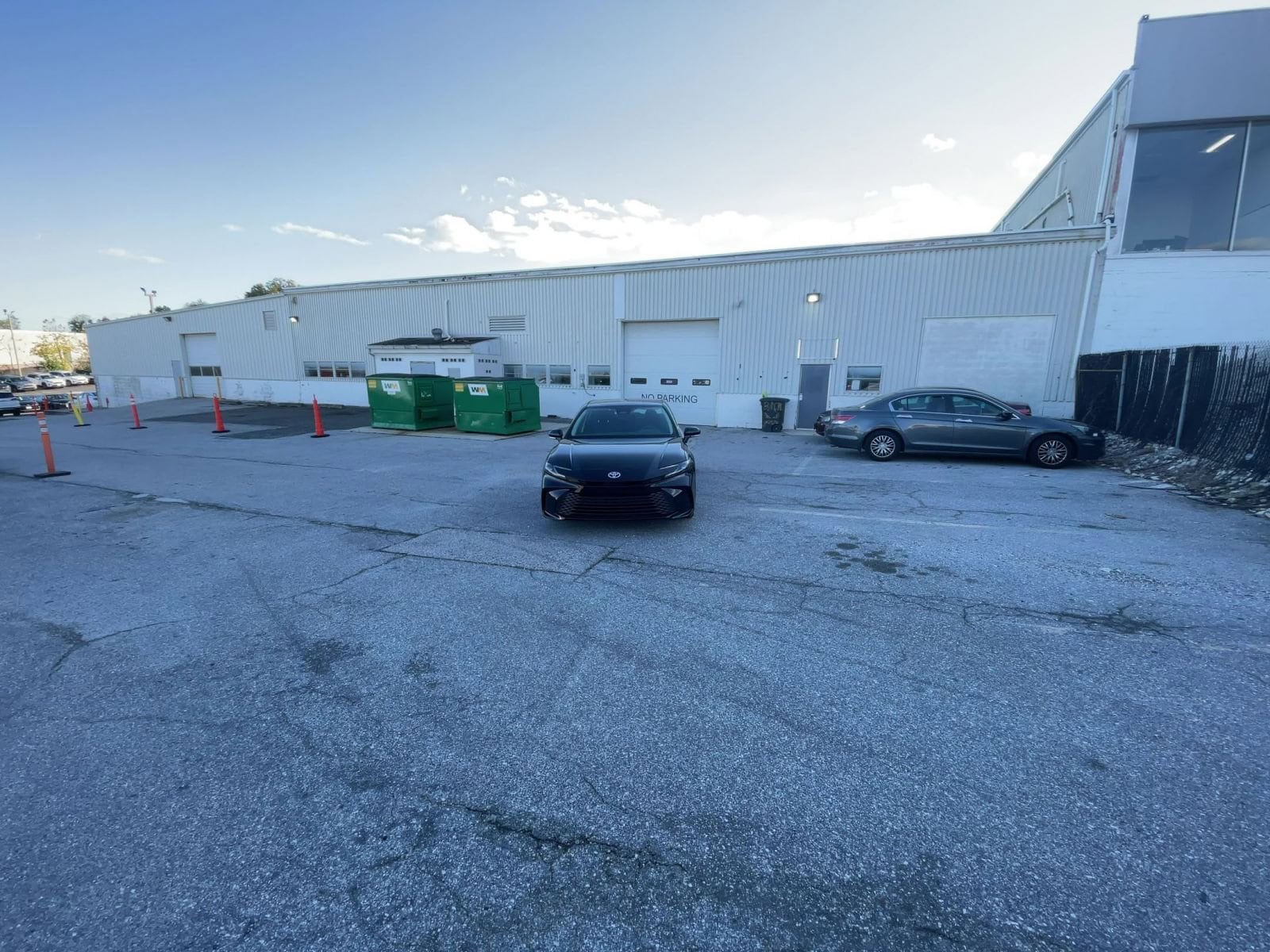 Thumbnail: 2025 Toyota Camry - 16