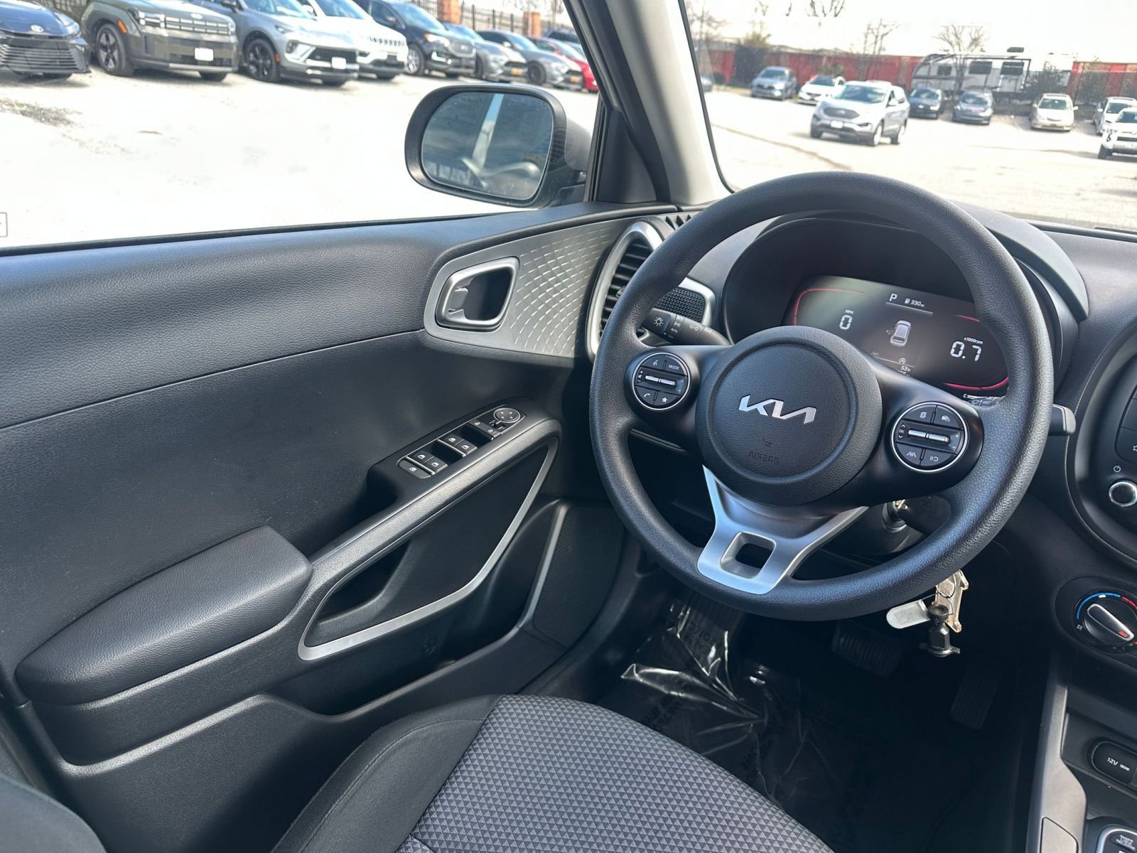 Thumbnail: 2023 Kia Soul - 32