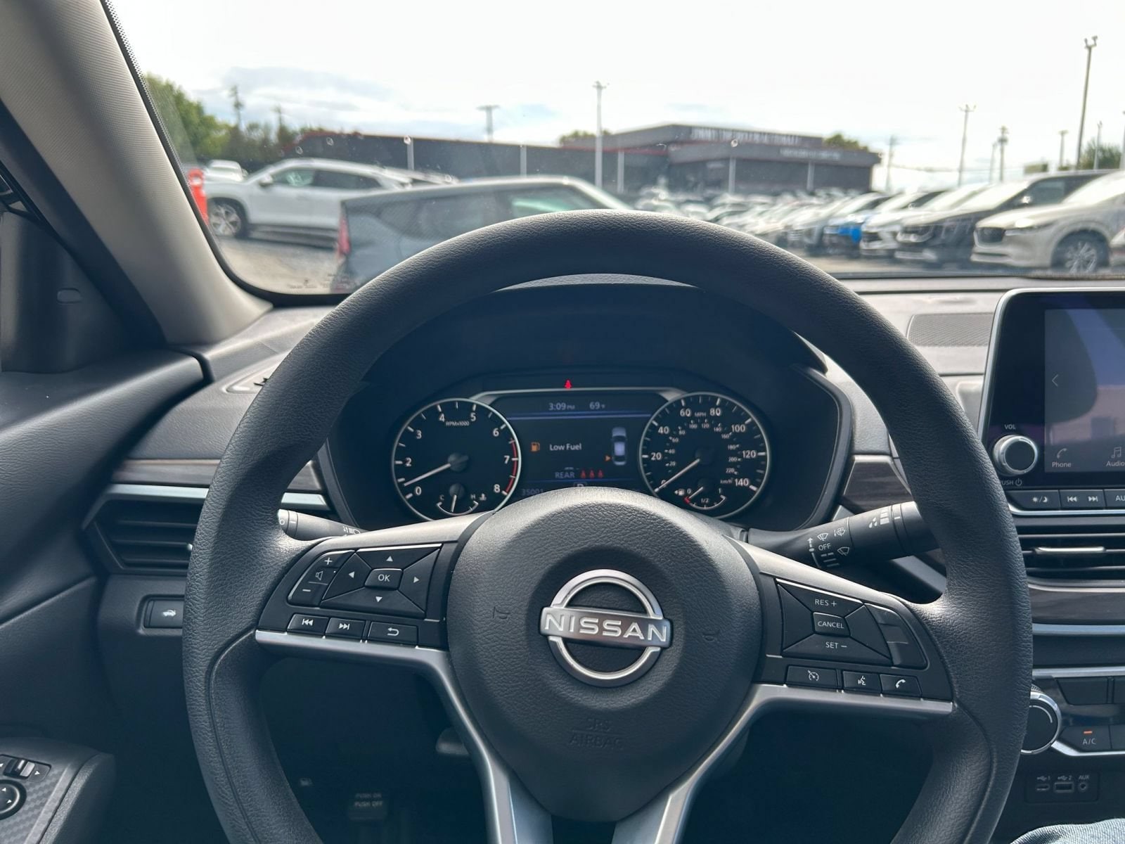 Thumbnail: 2025 Nissan Altima - 28