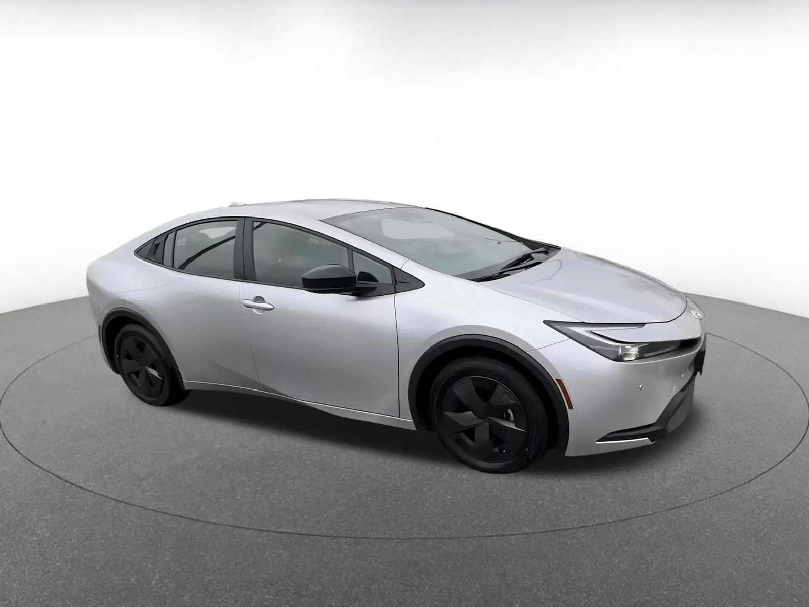 Thumbnail: 2025 Toyota Prius - 2