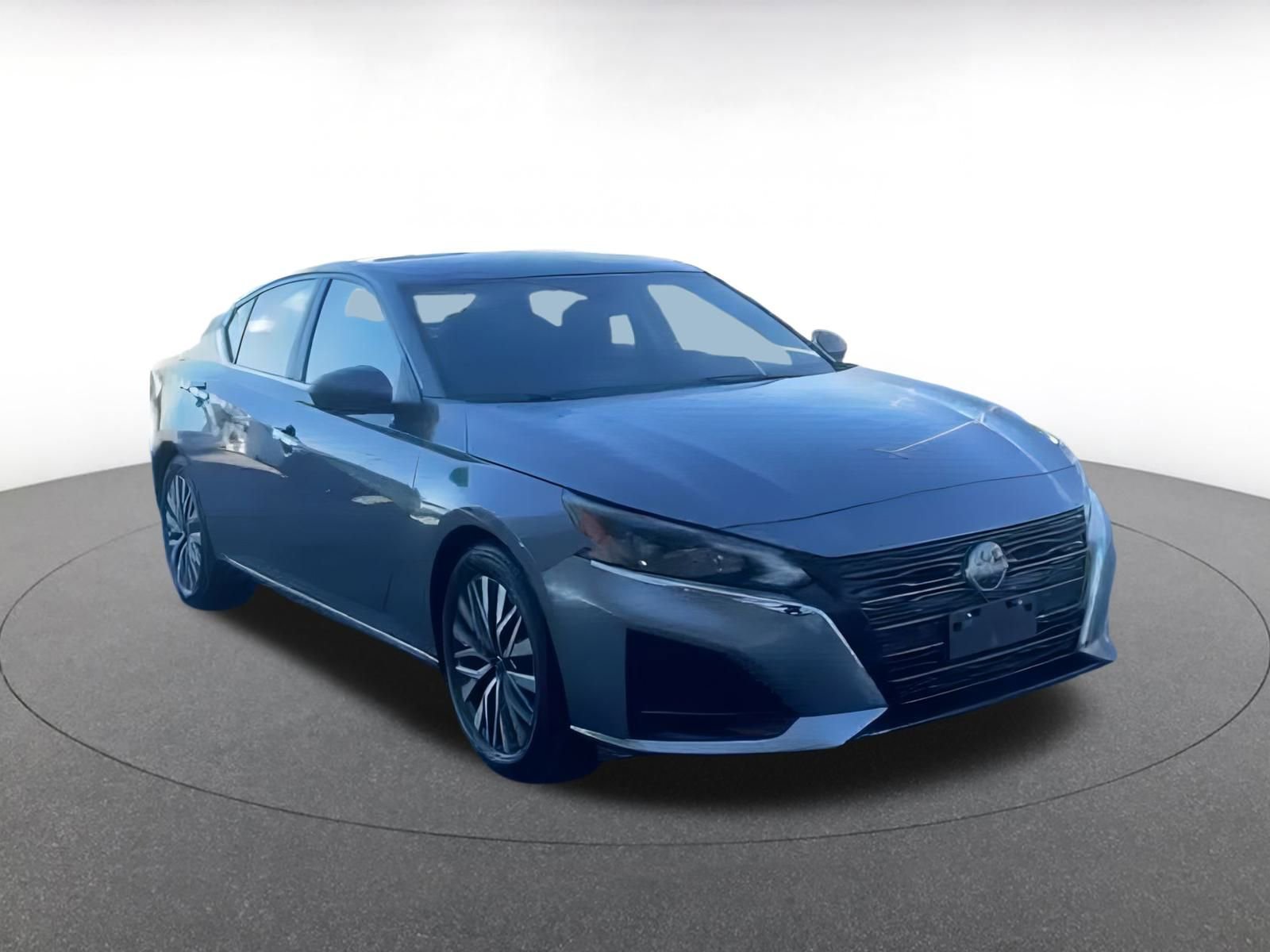 Thumbnail: 2023 Nissan Altima - 3